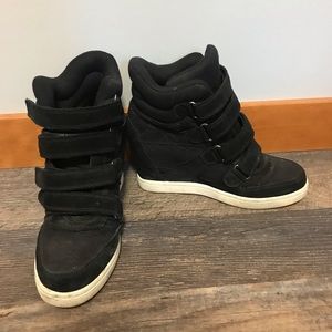 Aldo Velcro sneaker heels